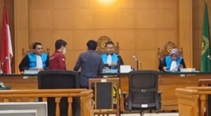 Gugatan Warga Mutiara Regency