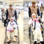 petugas haji dorong 25 lansia