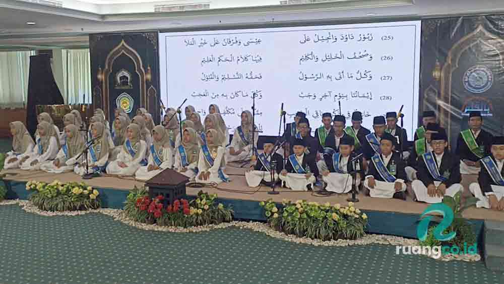 Wisuda Akbar Ta’miriyah Surabaya