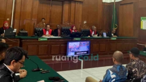 vonis korupsi pengerukan Tanjung Perak