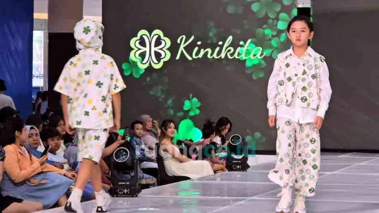 busana anak 1960-an