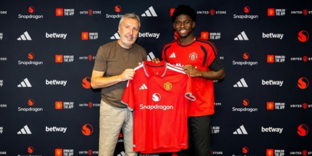 Carlos Baleba Bergabung bersama Manchester United Musim 2026 / 2027
