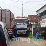 Warga Desa Karangbong
