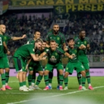 Miguel Pereira merayakan gol bersama Tim Persebaya di Stadion Gelora Bung Tomo. (Pho : Official Persebaya