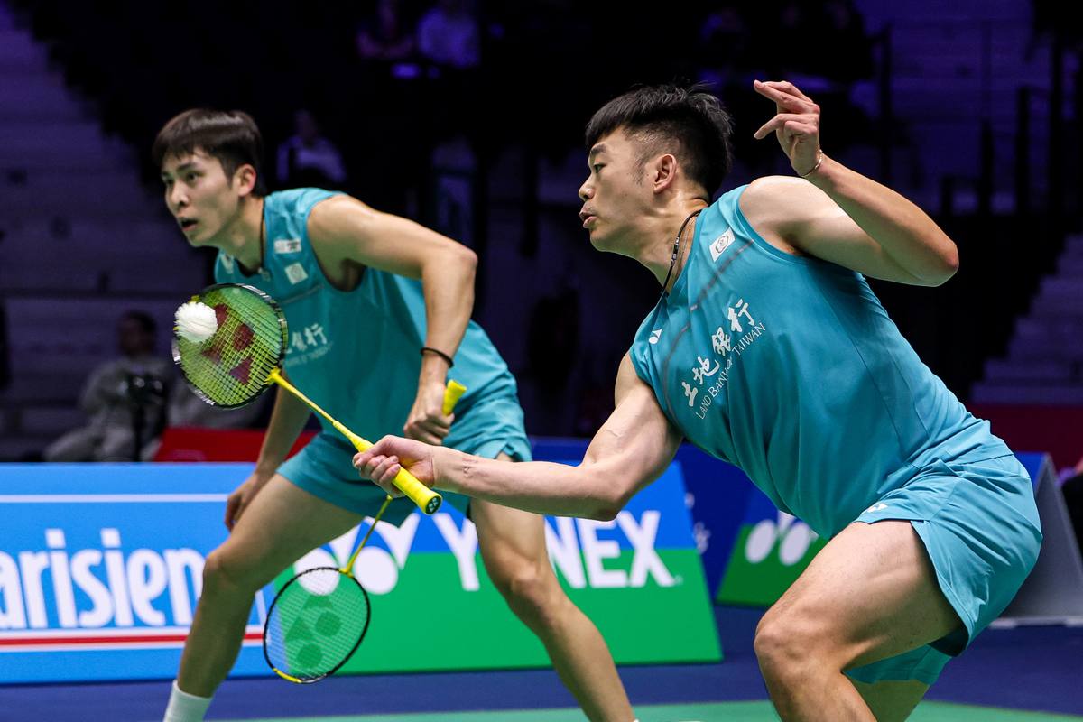 Pertandingan ganda putra pada turnamen French Open 2026 di Grand Arena Paris (Foto: BWF)