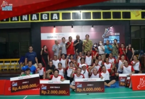 Para pemenang KBAM berfoto bersama di GOR Suryanaga Surabaya pada edisi sebelumnya