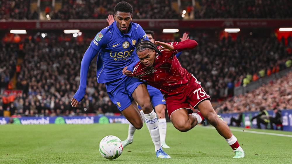 Pemain Liverpool merayakan gol ke gawang Chelsea