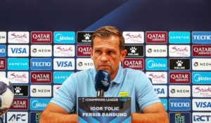 Pelatih Persib Igor Tolic pada konferensi pers jelang laga melawan Melbourne Victory.