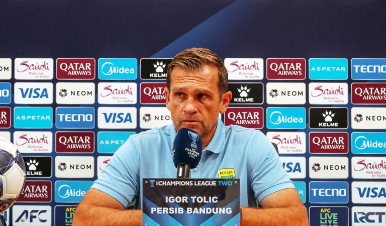 Pelatih Persib Igor Tolic pada konferensi pers jelang laga melawan Melbourne Victory.