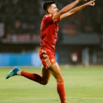 Pemain Persija Jakarta merayakan gol ke gawang Arema FC pada pertandingan Super League 2026/2027 di Stadion Patriot Candrabhaga, Bekasi