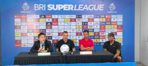 Jumpa pers pascalaga Derbi Suramadu Persebaya vs Madura United