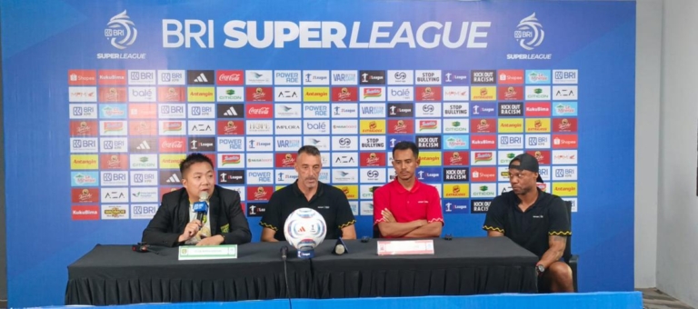 Jumpa pers pascalaga Derbi Suramadu Persebaya vs Madura United